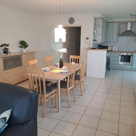 2-bedroom In The Center Of T40 Lejlighed *